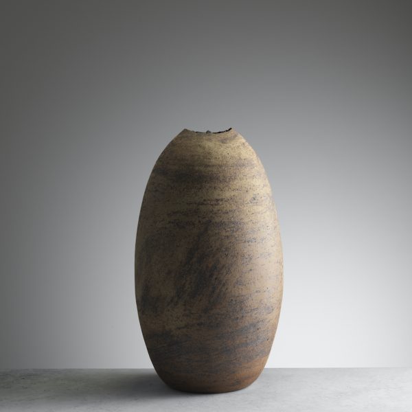 Joanna-Constantinidis-Large-Ovoid-Vessel-c1985.-Ceramics-40cm-tall.-Courtesy-of-Oxford-Ceramics.